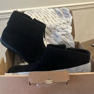 Comfort View black suede bootie, size 11w